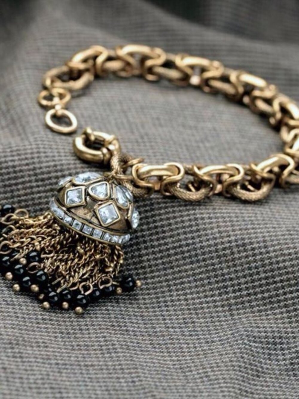 HOUSEWIVES JEWELRY "ROYALTY" LOOKS LIKE REAL GOLD CRYSTALS BELL BRACELET D1
